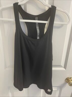 Vuori Black Racerback Tank